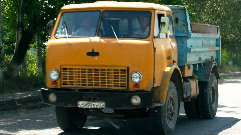 Автомобиль-самосвал МАЗ-5549